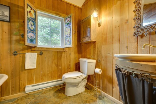 Bathroom - 198 Ch. Beaulne, Piedmont, QC - Indoor Photo Showing Bathroom