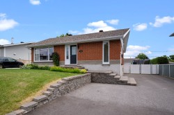 118 Rue Bourget Québec (Beauport), QC G1E 5T1