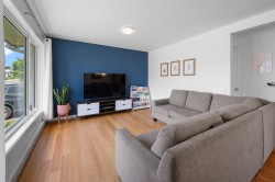 Salon - 