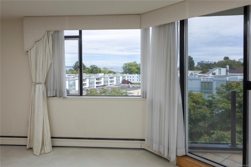 #603-1420 Beach Dr, Oak Bay, BC - Indoor Photo Showing Other Room