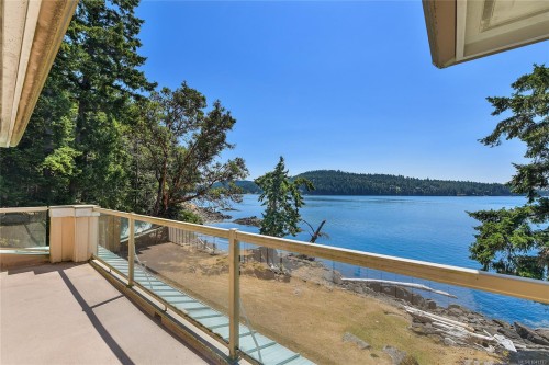 647 Dinner Bay Rd, Mayne Island, BC 
