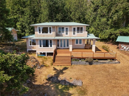 647 Dinner Bay Rd, Mayne Island, BC 