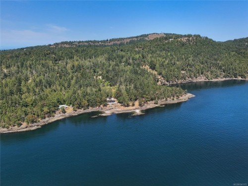 647 Dinner Bay Rd, Mayne Island, BC 