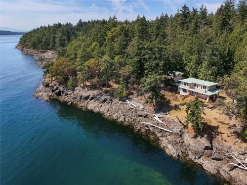 647 Dinner Bay Rd, Mayne Island, BC 