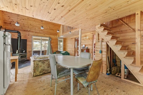 Salle à manger - 107 Ch. Burke, Litchfield, QC - Indoor Photo Showing Dining Room