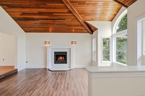 1688 Maple Bay Rd, Duncan, BC 