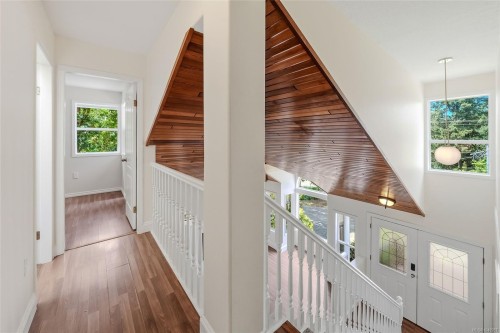1688 Maple Bay Rd, Duncan, BC 
