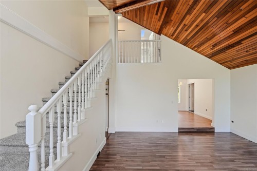 1688 Maple Bay Rd, Duncan, BC 