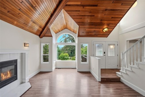 1688 Maple Bay Rd, Duncan, BC 