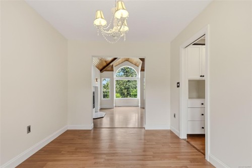 1688 Maple Bay Rd, Duncan, BC 