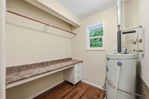 1688 Maple Bay Rd, Duncan, BC 