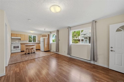 1688 Maple Bay Rd, Duncan, BC 