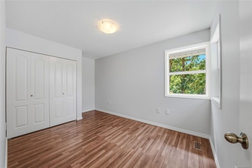 1688 Maple Bay Rd, Duncan, BC 