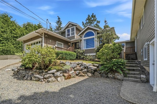 1688 Maple Bay Rd, Duncan, BC 