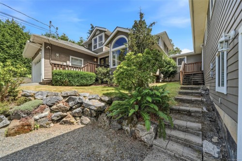 1688 Maple Bay Rd, Duncan, BC 