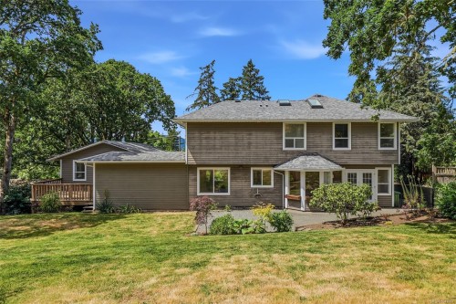 1688 Maple Bay Rd, Duncan, BC 
