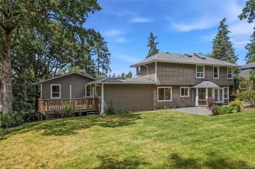 1688 Maple Bay Rd, Duncan, BC 