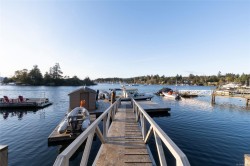 786 Sea Dr Central Saanich, BC V8M 1B1