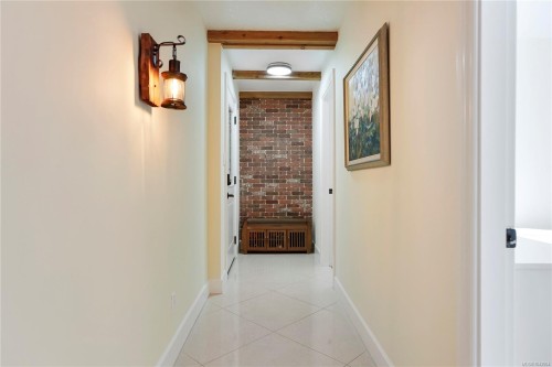 5470 Alderley Rd, Saanich, BC 