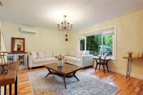 5470 Alderley Rd, Saanich, BC 
