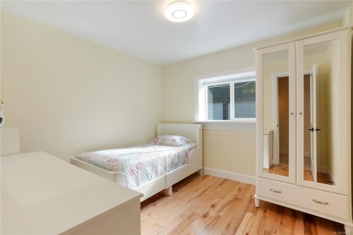 5470 Alderley Rd, Saanich, BC 
