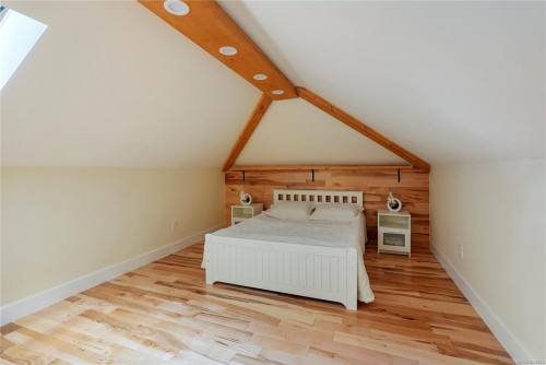 5470 Alderley Rd, Saanich, BC 