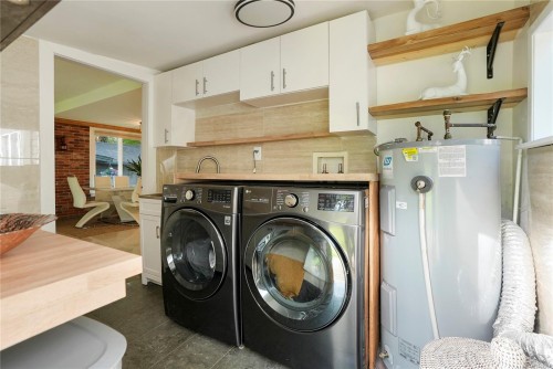 5470 Alderley Rd, Saanich, BC 