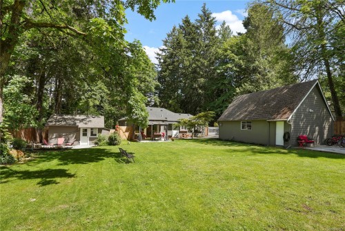 5470 Alderley Rd, Saanich, BC 