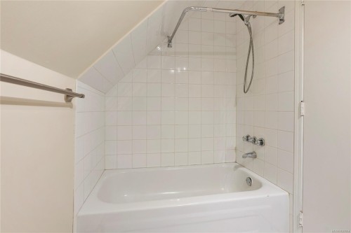 5470 Alderley Rd, Saanich, BC 