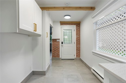 5470 Alderley Rd, Saanich, BC 