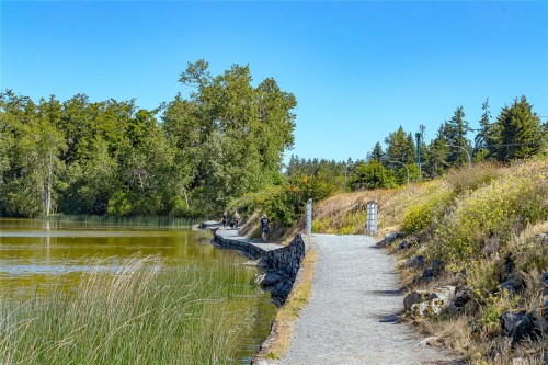 5470 Alderley Rd, Saanich, BC 