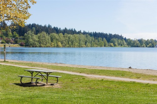 5470 Alderley Rd, Saanich, BC 