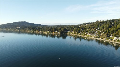 5470 Alderley Rd, Saanich, BC 