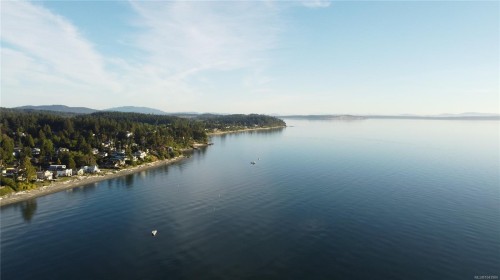 5470 Alderley Rd, Saanich, BC 