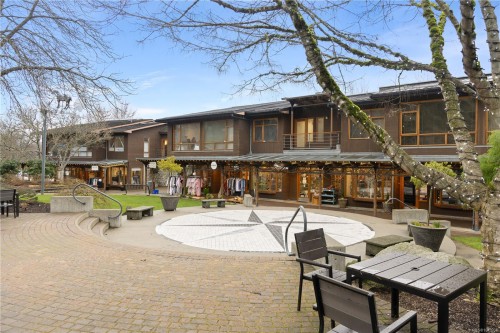 5470 Alderley Rd, Saanich, BC 