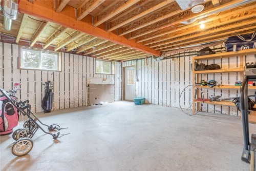 2835 Olympic Rd, Qualicum Beach, BC 