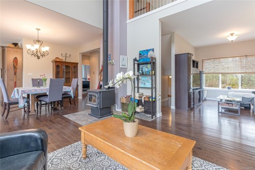 2835 Olympic Rd, Qualicum Beach, BC 