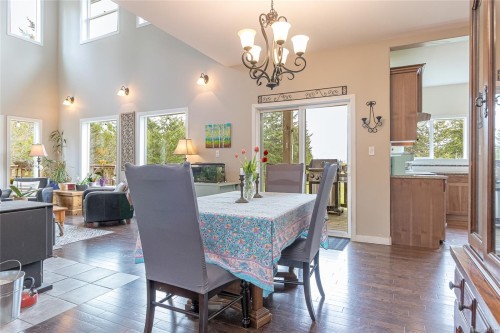 2835 Olympic Rd, Qualicum Beach, BC 