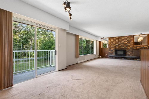 1847 Miracle Beach Dr, Black Creek, BC 