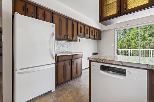 1847 Miracle Beach Dr, Black Creek, BC 