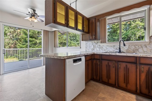 1847 Miracle Beach Dr, Black Creek, BC 
