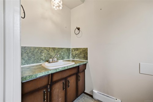 1847 Miracle Beach Dr, Black Creek, BC 