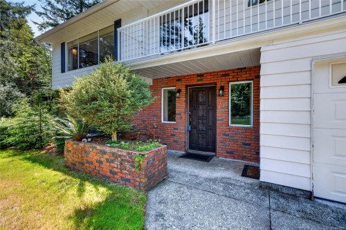 1847 Miracle Beach Dr, Black Creek, BC 