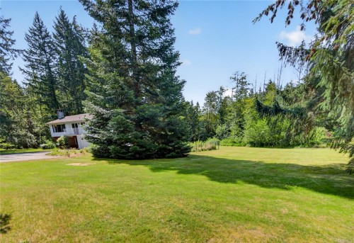 1847 Miracle Beach Dr, Black Creek, BC 