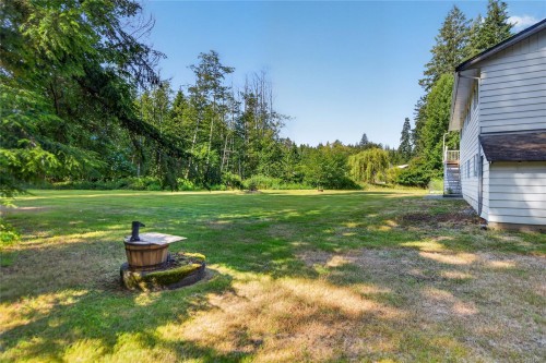 1847 Miracle Beach Dr, Black Creek, BC 
