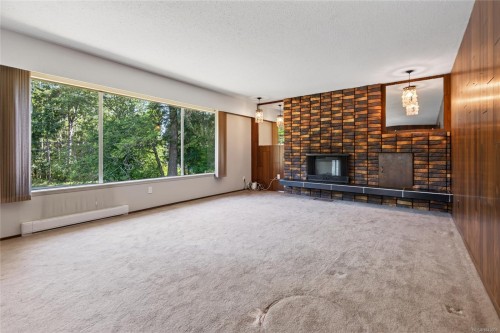 1847 Miracle Beach Dr, Black Creek, BC 