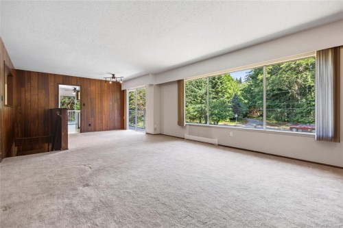 1847 Miracle Beach Dr, Black Creek, BC 