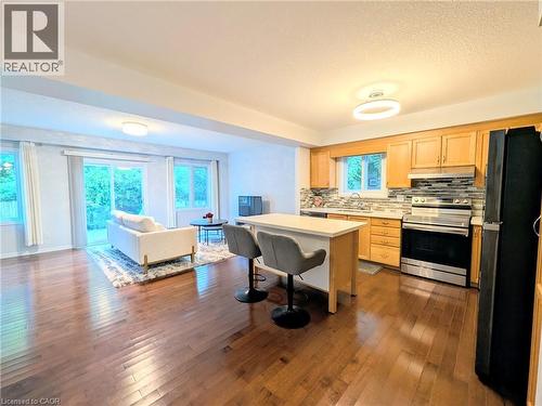 553 Blue Beech Boulevard, Waterloo, ON - Indoor Photo Showing Kitchen