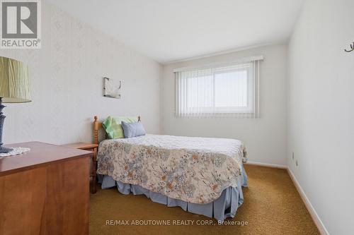 1167 Saturnia Crescent, Mississauga, ON - Indoor Photo Showing Bedroom