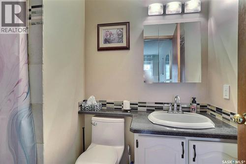 3419 Keehr Place E, Regina, SK - Indoor Photo Showing Bathroom